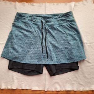 SkirtSports Lotta Breeze Skirt. Size Medium to Large. Color: Blue Deco